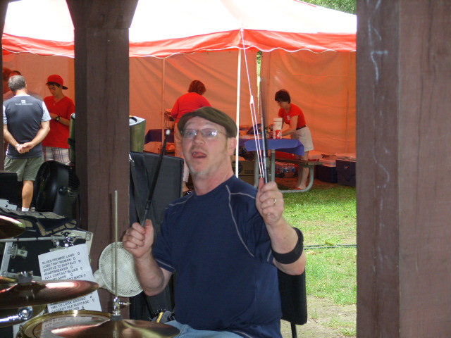 Click me to go to the Front Street Blues Band website.